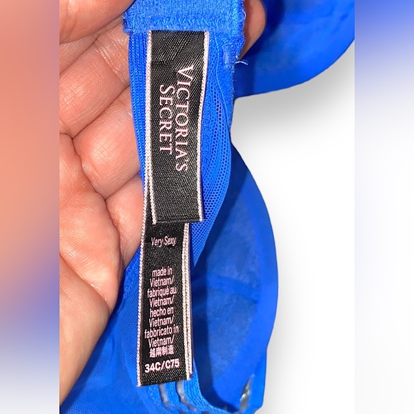 Victoria Secret Very Sexy high neck bralette - Picture 6 of 6